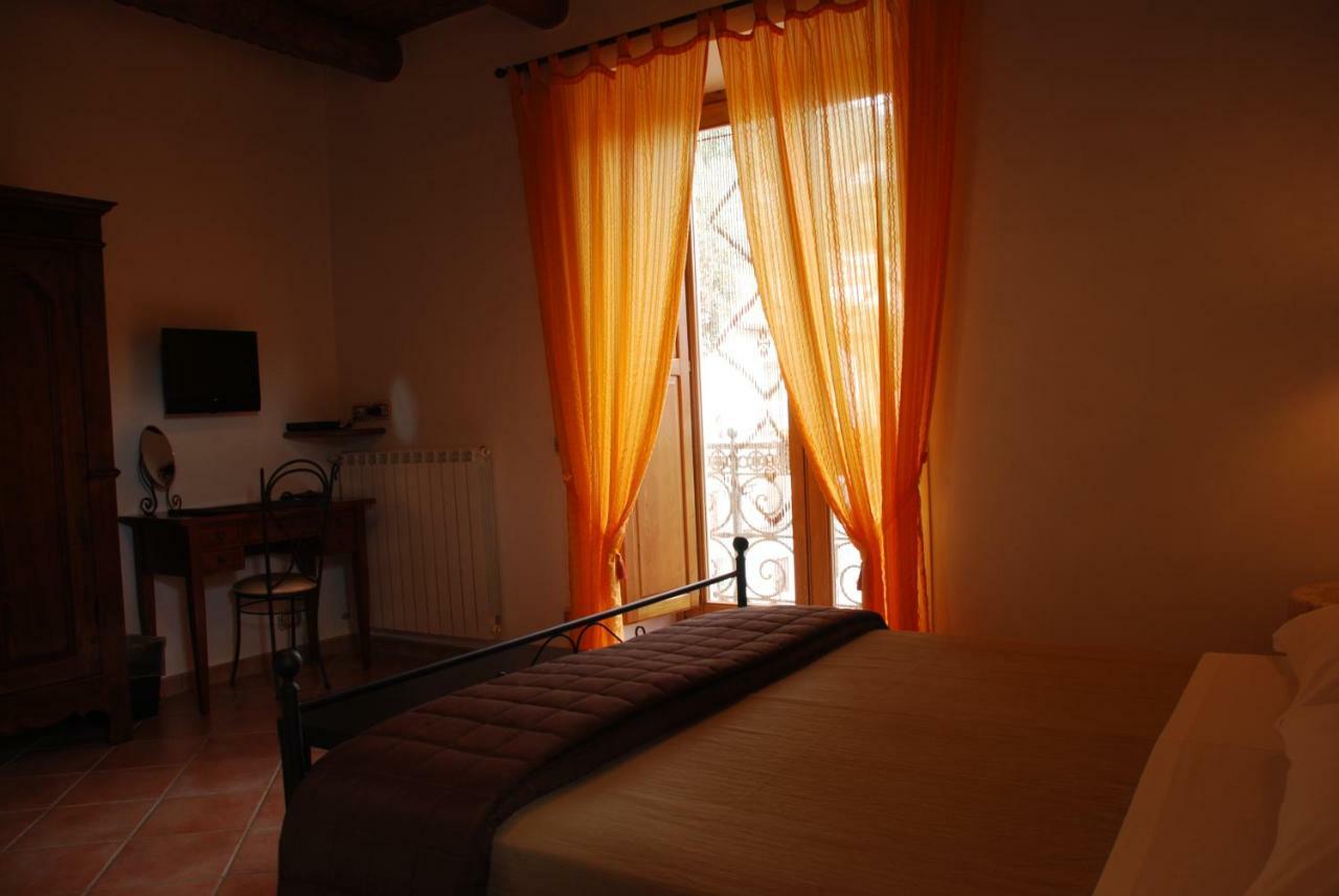 אג'רולה B&B Beata Solitudo מראה חיצוני תמונה