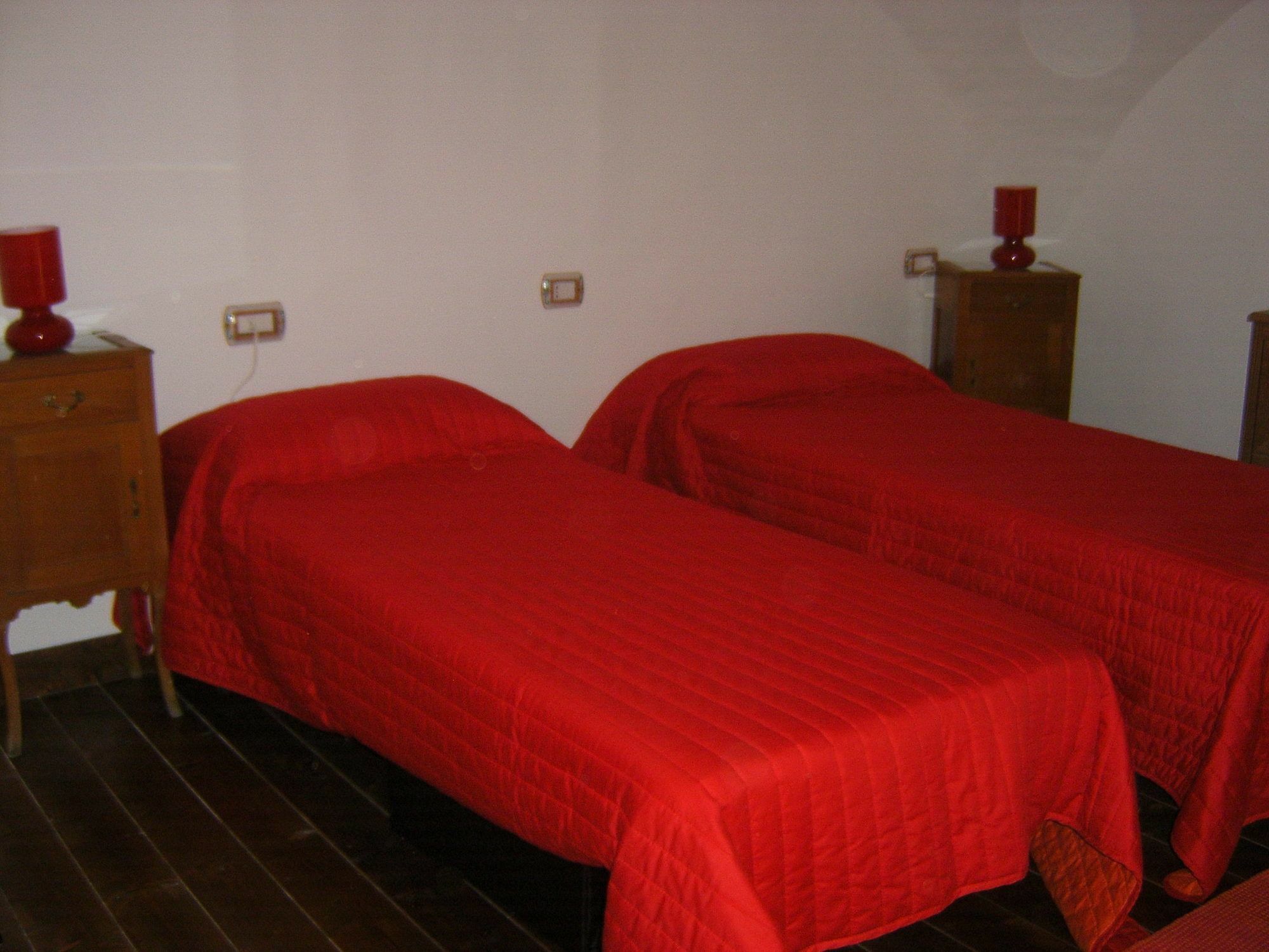 אג'רולה B&B Beata Solitudo מראה חיצוני תמונה